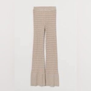 ✌️4/$20✌️ H&M pull on bell pants